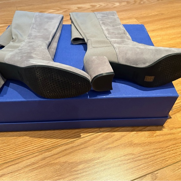 Size 35.5 Stuart Weitzman Boots - Picture 3 of 4